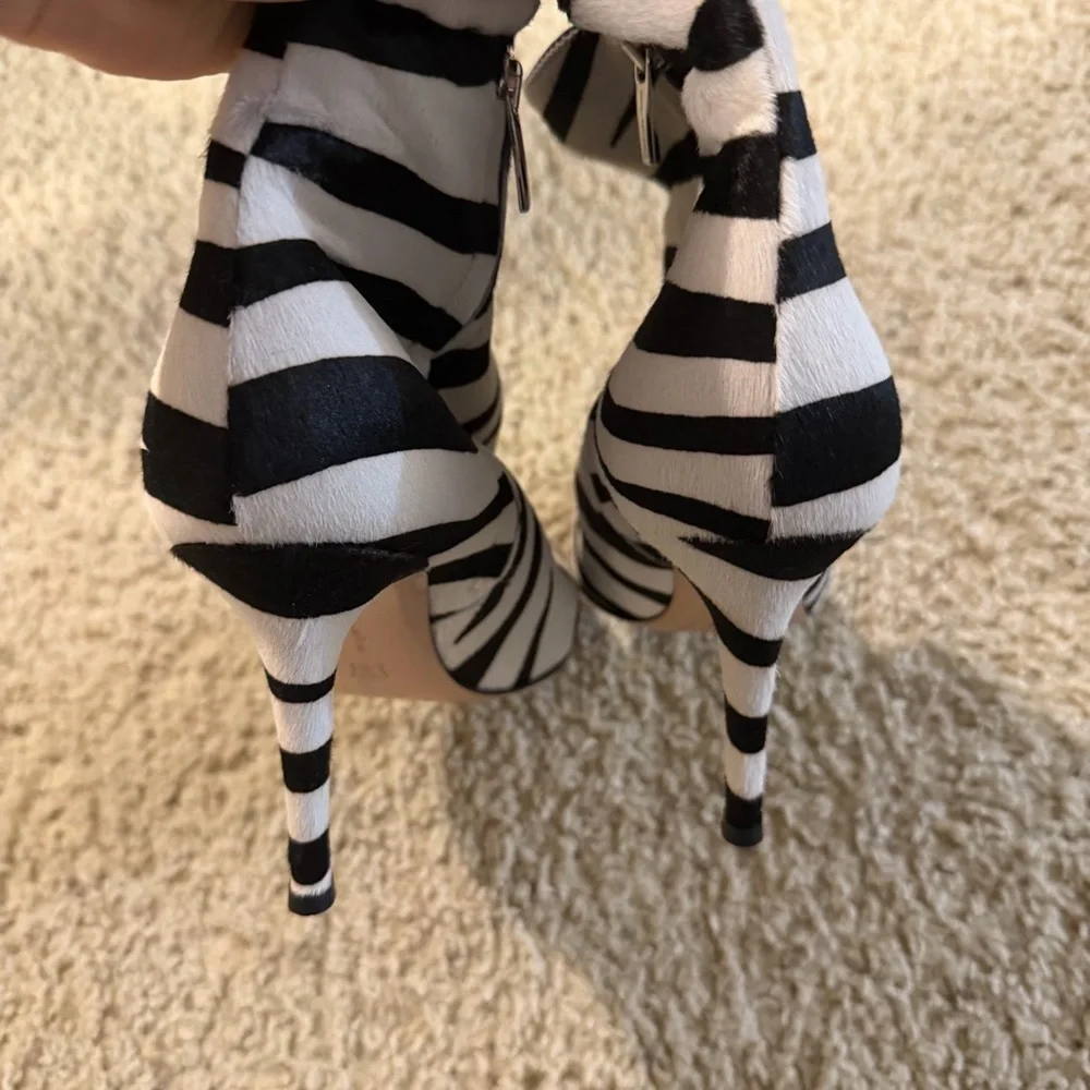 Gianvito Rossi zebra boots NWOT